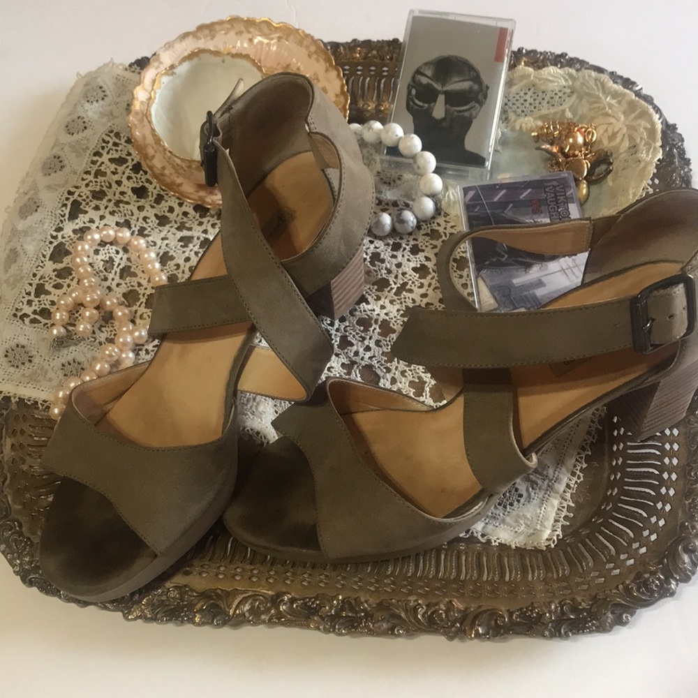 Paul Green Taylor Tan Ankle Cross Strap Stacked Block Heel Platform Sandals